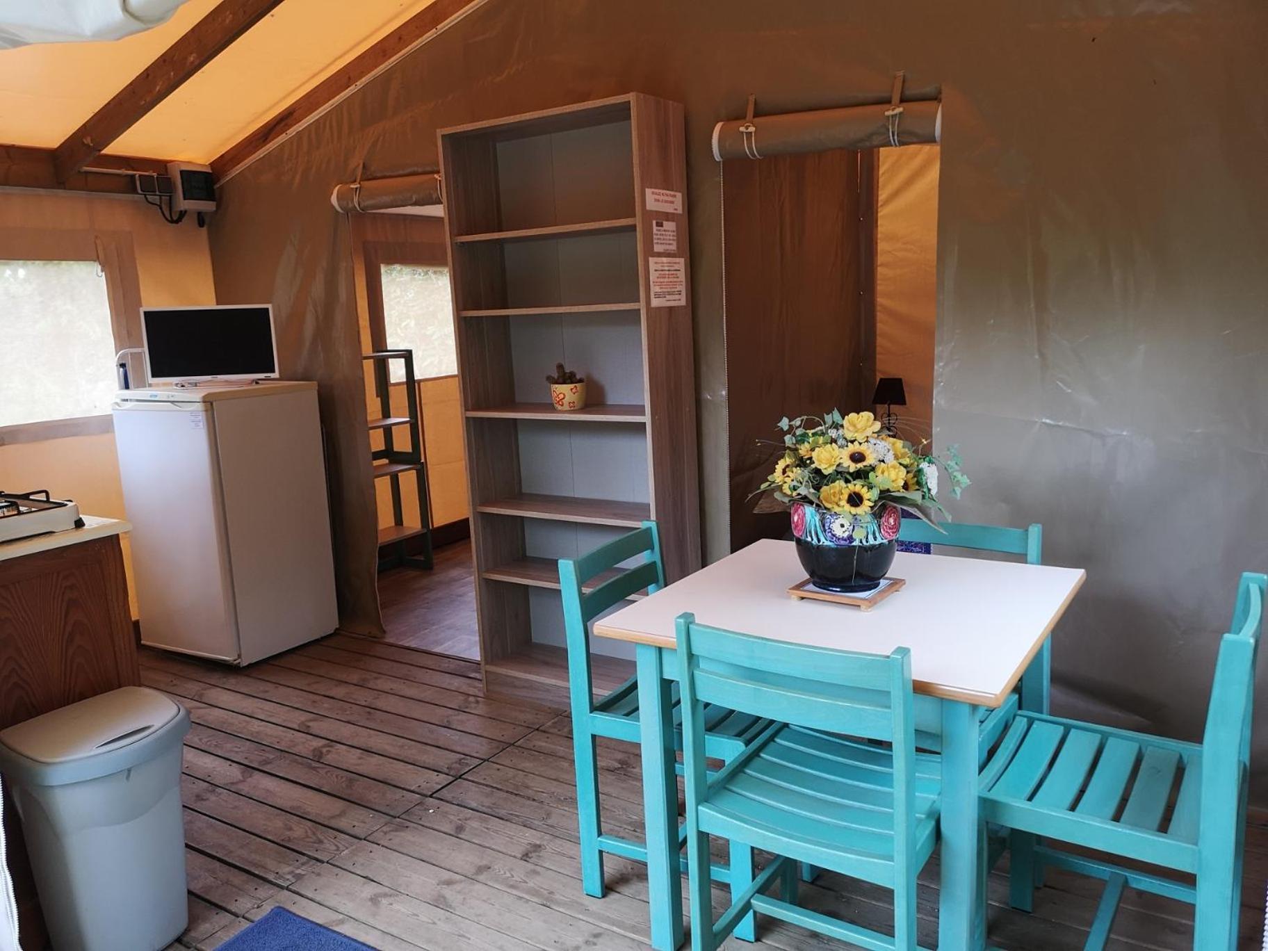 Camping Le Ragis Шалан Екстериор снимка