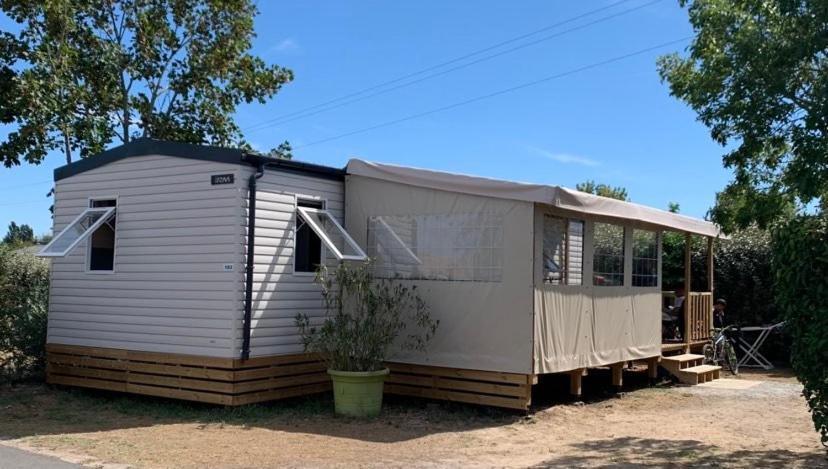 Camping Le Ragis Шалан Екстериор снимка